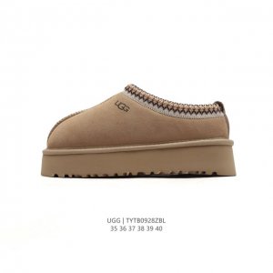 公司级 Ugg 棉拖 雪地靴 俏皮可爱的百变造型， 美国轻奢品牌ugg 平底系列冬季羊毛一体雪地休闲保暖毛毛家居包头棉拖鞋。官方同步包装 检验标 材料采用原厂防
