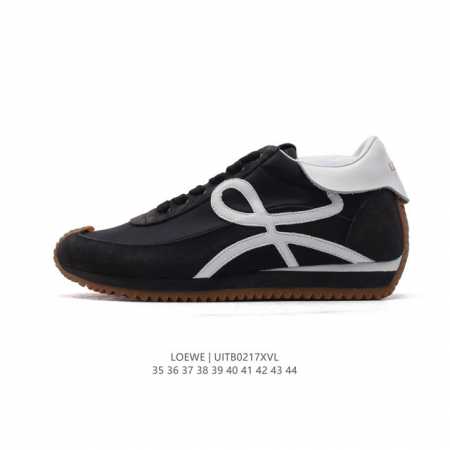 新品公司级 Loewe 罗意威 Ballet Runner 皮革 简约圆头 系带 低帮 运动休闲鞋这双鞋是Loewe新发布的Ballet Runner ，被誉为 - 点击图像关闭