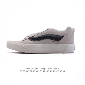 140 万斯 Vans Knu-Skool Vr3 Lx 面包鞋皮革拼接鞋面。坎普尔·茱利安系列低帮复古硫化休闲运动板鞋“肥胖版大Logo”要说整个2023年最