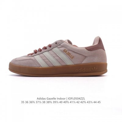 阿迪达斯 Adidas Originals Gazelle Indoor复古三叶草防滑透明橡胶板鞋经典运动鞋。这款经典鞋,忠于原版设计,缀撞色三条纹和鞋跟饰片。