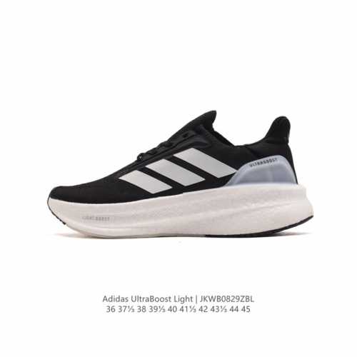 阿迪达斯 .老爹鞋 全新adidas Ultra Light Boost 系列超轻升级，10周年新一代缓震运动跑鞋。在阿迪达斯boost跑鞋面世十周年之际，阿迪