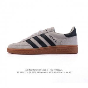 阿迪达斯 Adidas Handball Spezial 低帮三叶草学院风复古休闲板鞋 德训鞋 橡胶底柔软皮革经典运动鞋板鞋。圆头、缝合拼接设计、正面绑带、鞋舌