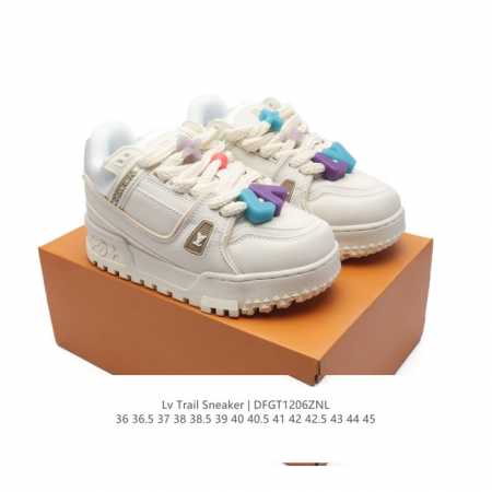 公司级 路易威登 Louis Vuitton Lv路易威登板鞋 时尚运动鞋 潮厚底增高鞋 。舒适防滑底和百搭性霸屏整个时尚娱乐圈，细节调整完美主义！采用柔软皮革 - 点击图像关闭