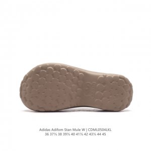 阿迪达斯 Adidas Adifom 夏季沙滩涉水百搭休闲拖凉拖鞋 超厚底增高女鞋包头凉拖鞋。采用超轻95% 注塑 Eva塑料,5%泡沫塑料发泡缓震物料成型鞋底