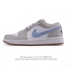 耐克 乔丹Air Jordan 1 Low Aj1 乔1 乔丹1代Aj1 低帮复古文化休闲运动篮球鞋。从1985 年面世的元年款汲取设计灵感，采用简洁大方的经典