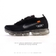 耐克 Nike Air Vapormax Fk 全掌缓震气垫跑鞋时尚运动鞋，采用弹力十足的 Flyknit 材料，轻盈透气，易于穿搭；搭配柔软鞋口，勾勒脚踝线条