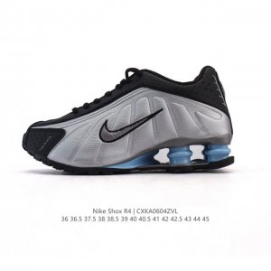 新品 耐克 Nike Shox R4 科技感运动鞋。金属质感鞋面 + 超大气柱 球鞋！Nike Shox R4上脚超炫酷Nike Shox R4十年经典鞋款，复