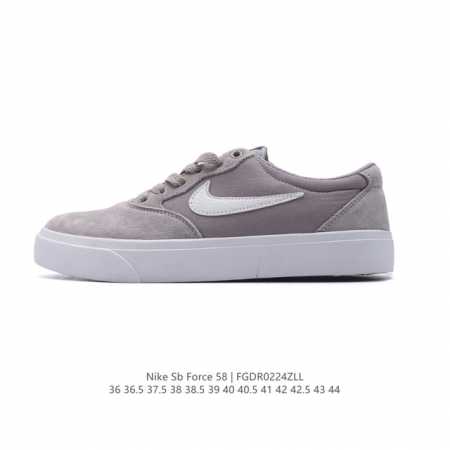 Nike 耐克 男女鞋真标带半码，采用耐磨翻毛皮拼接透气帆布鞋面材质，搭载Eva 双密度泡棉鞋垫耐克Nike Sb Chron Solarsoft 太阳软底系列 - 点击图像关闭