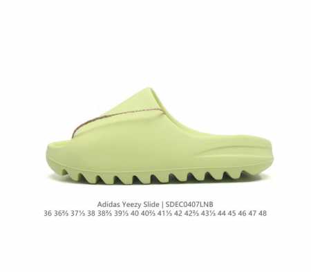 真标 阿迪达斯 Adidas Yeezy Slide 经典运动拖鞋时尚厚底增高男女一字拖鞋。Yeezy Slide椰子拖鞋的外观十分吸引人，融合了舒适与时尚的元 - 点击图像关闭