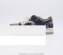 耐克 Nike Sb Dunk Low Pro 男 女滑板鞋 经典复古运动鞋 采用低帮设计，塑就经典 Dunk 风格。鞋垫后跟搭载 Zoom Air 气垫，加衬
