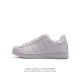 阿迪达斯 ADIDAS SUPERSTAR 三叶草经典贝壳头系列 新款休闲板鞋潮流男女士运动鞋 ，鞋面柔软皮革材质 标志性的贝壳鞋头，锯齿三条纹，简约的线条。就