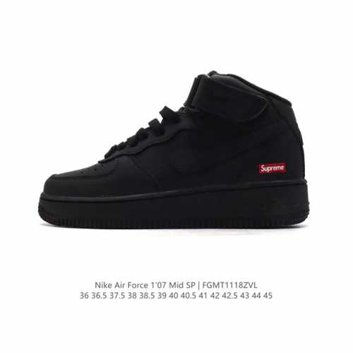 耐克nike Air Force 1 Mid 07 空军一号中帮百搭休闲运动板鞋。柔软、弹性十足的缓震性能和出色的中底设计，横跨复古与现代的外型结合，造就出风靡