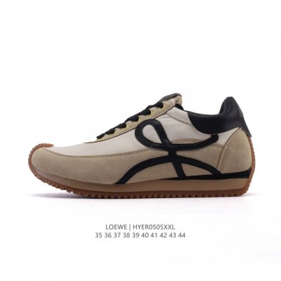 公司级 Loewe 罗意威 Ballet Runner 皮革织物拼接 简约圆头 系带 低帮 运动休闲鞋这双鞋是Loewe新发布的Ballet Runner ，被