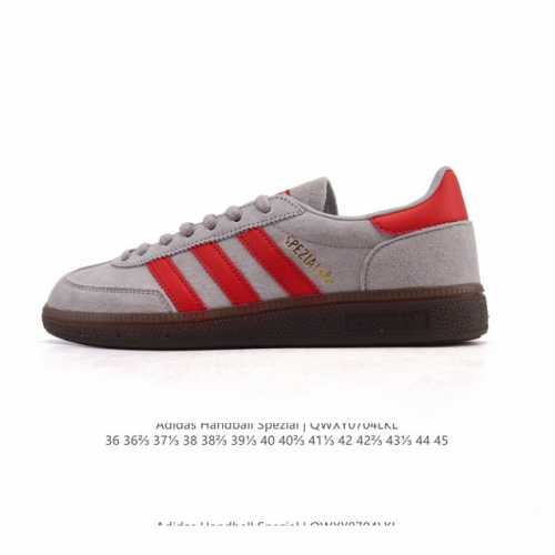 性价比版本 阿迪达斯 Adidas Handball Spezial 低帮三叶草学院风复古休闲板鞋 德训鞋 橡胶底柔软皮革经典运动鞋板鞋。圆头、缝合拼接设计、正
