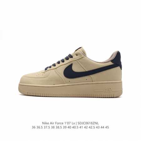 公司级 耐克 Nike Air Force 1 '07 Low 空军一号含气垫 低帮百搭厚底增高休闲运动板鞋。柔软、弹性十足的缓震性能和出色的中底设计，横跨复古 - 点击图像关闭