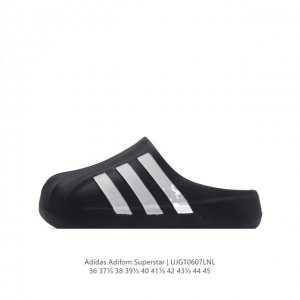 阿迪达斯 Adidas Originals Adifom Superstar 木屐鞋 鸭鸭鞋 潮男女运动板鞋 包头 拖鞋 凉鞋。鞋子由 % 的天然和可再生材料制