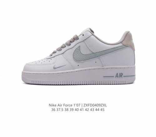 耐克 Nike Air Force 1 '07 Low 空军一号含气垫 低帮百搭厚底增高休闲运动板鞋。柔软、弹性十足的缓震性能和出色的中底设计，横跨复古与现代的