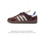 阿迪达斯 Adidas Wb Pony Tonal Samba 运动板鞋 经典三叶草与德训鞋结合 复古种草。2023年，是阿迪达斯samba之年。Samba系列