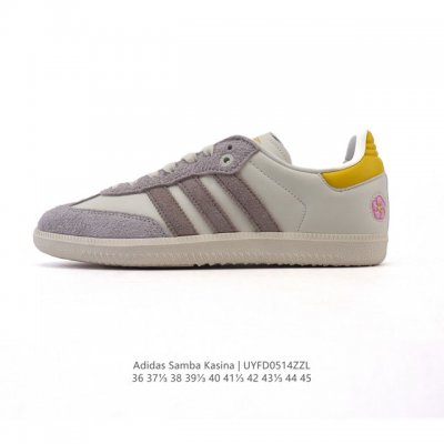 阿迪达斯Kasinaxadidasoriginalssamba联名桑巴训练鞋 三叶草 休闲运动板鞋 T头鞋，以简约大方的造型设计,没有过多的装饰和图案，显得非常