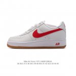 特价 耐克 Nike Air Force 1 '07 Low 空军一号含气垫 小白鞋 低帮百搭厚底增高休闲运动板鞋。柔软、弹性十足的缓震性能和出色的中底设计，横