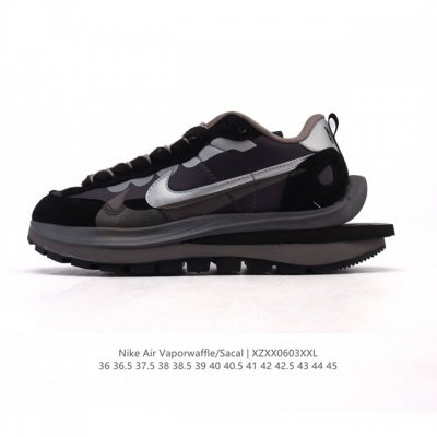 公司级 耐克 Sacai X Nike Vaporwaffle 华夫三代3.0 走秀重磅联名款厚底增高运动鞋 。鞋款由Pegasus与Vaporfly两款鞋型的