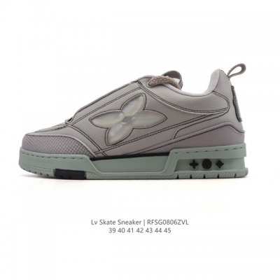 公司级 Lv Skate Sneaker 路易威登 2025年新款运动板鞋 蛇年限定 春夏秀场初次亮相，此次以粒面牛皮革焕新呈现。加垫鞋领和鞋舌援引滑板鞋设计，