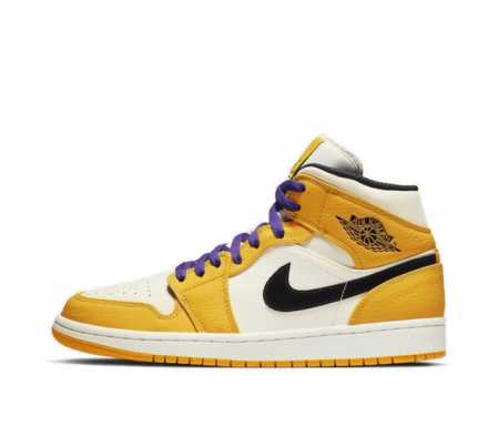 真二层耐克 Nike Air Jordan 1 Retro High Og 乔丹一代aj1 乔1 Aj1 高帮篮球鞋复刻运动鞋 皮面高帮板鞋的设计灵感源自运动夹 - 点击图像关闭