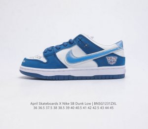 真标 耐克 Nike Dunk Low 运动鞋复古滑板鞋 Sb系列经典运动鞋 采用天然皮革加织物材质 经久耐穿 塑就如元年款 Dunk 般的复古质感 鞋头透气孔