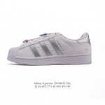 真标 阿迪达斯 Adidas Superstar 2025年新款鞋子 蛇年新款经典贝壳头系列 新款休闲板鞋潮流男女士运动鞋 鞋面柔软皮革拼接材质 标志性的贝壳鞋