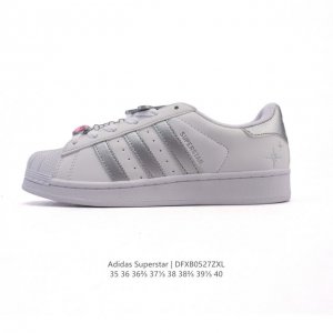 真标 阿迪达斯 Adidas Superstar 2025年新款鞋子 蛇年新款经典贝壳头系列 新款休闲板鞋潮流男女士运动鞋 鞋面柔软皮革拼接材质 标志性的贝壳鞋