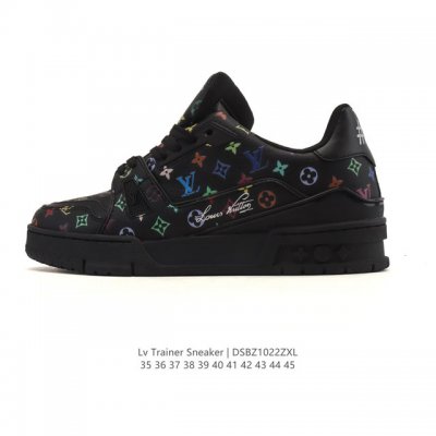 Lv Skate Sneaker 路易威登 2025年新款运动板鞋 蛇年限定 春夏秀场初次亮相，此次以粒面牛皮革焕新呈现。加垫鞋领和鞋舌援引滑板鞋设计，科技鞋带