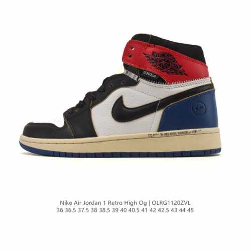 耐克 男女款运动板鞋 Nike Air Jordan 1 Retro High Og 乔丹一代Aj1 乔1 Aj1 篮球鞋复刻运动鞋。皮面高帮板鞋的设计灵感源自