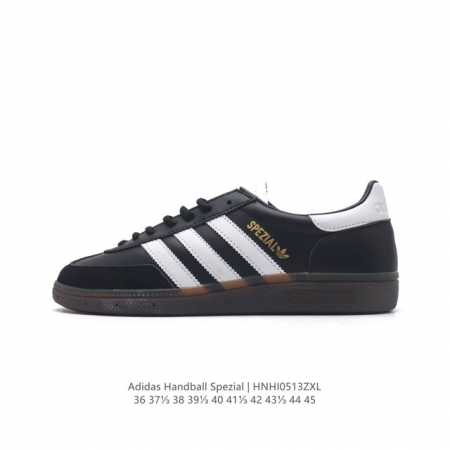 阿迪达斯 Adidas Handball Spezial 三叶草学院风复古休闲板鞋 德训鞋 橡胶底柔软皮革经典运动鞋板鞋。圆头、缝合拼接设计、正面绑带、鞋舌部位 - 点击图像关闭