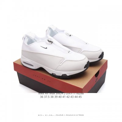公司级 耐克 Max Snrd 气垫缓震运动跑步鞋 創新 Air Max Sndr 自 1999 年便走在時代尖端，如今強勢回歸，氣勢更勝以往。從鞋跟處的穩固貼