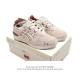 公司级 ASICS 亚瑟士 GEL-LYTE III 运动鞋 男女休闲鞋复古运动鞋轻便舒适简约复古又百搭。材质选择了大面积麂皮与网眼面料打造，保证了质感与透气性