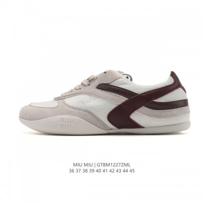 新品公司级 缪缪 Miumiu 男女士雪地靴保暖靴子 防寒低帮板鞋 柔软舒适轻便圆头绒面革羊皮内里露缝工艺 材质：鞋面为聚酰胺再生材料，内衬同材质，鞋底为织物内