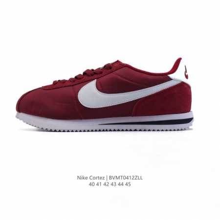 Nike Classic Cortez Nylon 耐克阿甘鞋男子运动鞋。秉承元年款经典风格，糅合防水鞋面设计，令双足保持干爽舒适。防水锦纶鞋面强势抵御风雨侵袭 - 点击图像关闭