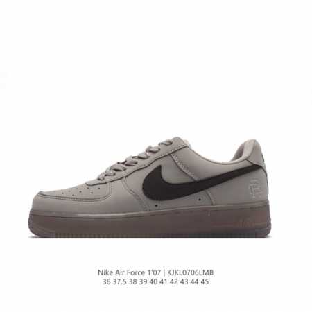 耐克 Nike Air Force 1 '07 Low 空军一号含气垫 低帮百搭厚底增高休闲运动板鞋。柔软、弹性十足的缓震性能和出色的中底设计，横跨复古与现代的 - 点击图像关闭