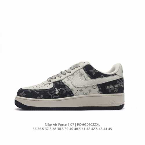 耐克 Nike Air Force 1 '07 Low 空军一号含气垫 低帮百搭厚底增高休闲运动板鞋。柔软、弹性十足的缓震性能和出色的中底设计，横跨复古与现代的