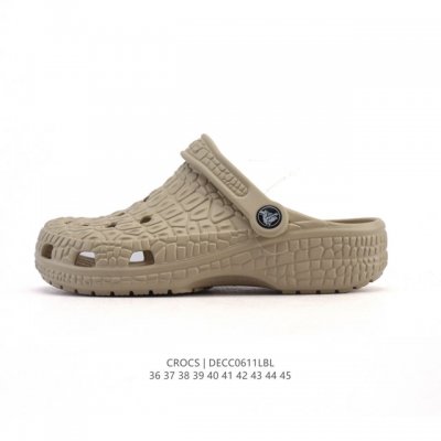 新款 Crocs 卡骆驰 鳄鱼纹鞋面运动 休闲 沙滩 包头 拖鞋 经典洞洞鞋 家居凉拖鞋 一式两用！ Crocs的鞋子采用了其专利材料 Croslite。这种材