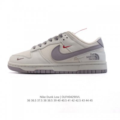 公司级 耐克 Nike Dunk Low Retro 运动鞋复古板鞋。作为 80 年代经典篮球鞋款，起初专为硬木球场打造，后来成为席卷街头的时尚标杆，现以经典细