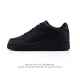 耐克 Nike Air Force 1 '07 Low 空军一号含气垫 小白鞋 低帮百搭厚底增高休闲运动板鞋。柔软、弹性十足的缓震性能和出色的中底设计，横跨复古