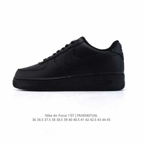 耐克 Nike Air Force 1 '07 Low 空军一号含气垫 小白鞋 低帮百搭厚底增高休闲运动板鞋。柔软、弹性十足的缓震性能和出色的中底设计，横跨复古