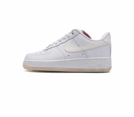 耐克男女鞋 Nike Air Force 1 '07 Lv8 空军一号运动鞋 Af1 时尚休闲篮球板鞋 设计灵感源自摔跤运动 助你发挥天赋 震撼全场 华丽设计搭 - 点击图像关闭