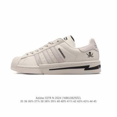 阿迪达斯 Adidas Superstar 三叶草经典贝壳头系列 新款休闲板鞋潮流男女士运动鞋 。鞋面柔软皮革材质 标志性的贝壳鞋头，锯齿三条纹，简约的线条。就 - 点击图像关闭