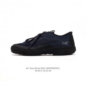 Arc‘Teryx 始祖鸟 Bora2 Mid 男款多功能徒步鞋户外运动鞋，这款bora2是bora的旗舰款，低帮设计，数字2说明此款为内外靴可分离款式，始祖鸟