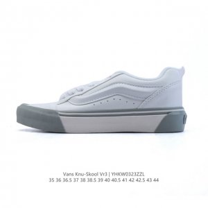 140 万斯 Vans Knu-Skool Vr3 Lx 面包鞋皮革拼接鞋面。坎普尔·茱利安系列低帮复古硫化休闲运动板鞋“肥胖版大Logo”要说整个2023年最