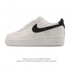 耐克 Nike Air Force 1 '07 Low 空军一号含气垫 小白鞋 低帮百搭厚底增高休闲运动板鞋。柔软、弹性十足的缓震性能和出色的中底设计，横跨复古