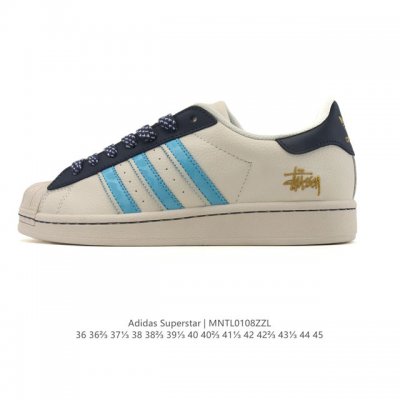阿迪达斯 Adidas Superstar 三叶草经典贝壳头系列 新款休闲板鞋潮流男女士运动鞋 。鞋面柔软皮革材质 标志性的贝壳鞋头，锯齿三条纹，简约的线条。就