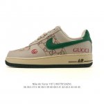 耐克 Nike Air Force 1 '07 Low 空军一号含气垫 低帮 小白鞋 百搭厚底增高休闲运动板鞋。柔软、弹性十足的缓震性能和出色的中底设计，横跨复